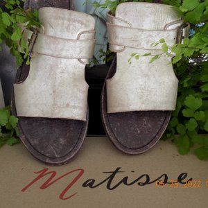 Mastisse Abbie Gold Slip on Sandal  Size 9M NIB